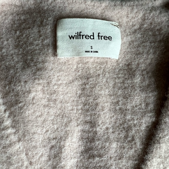 Aritzia Wilfred Hushknit V Neck Sweater - size Small - Light Pink - Picture 5 of 6